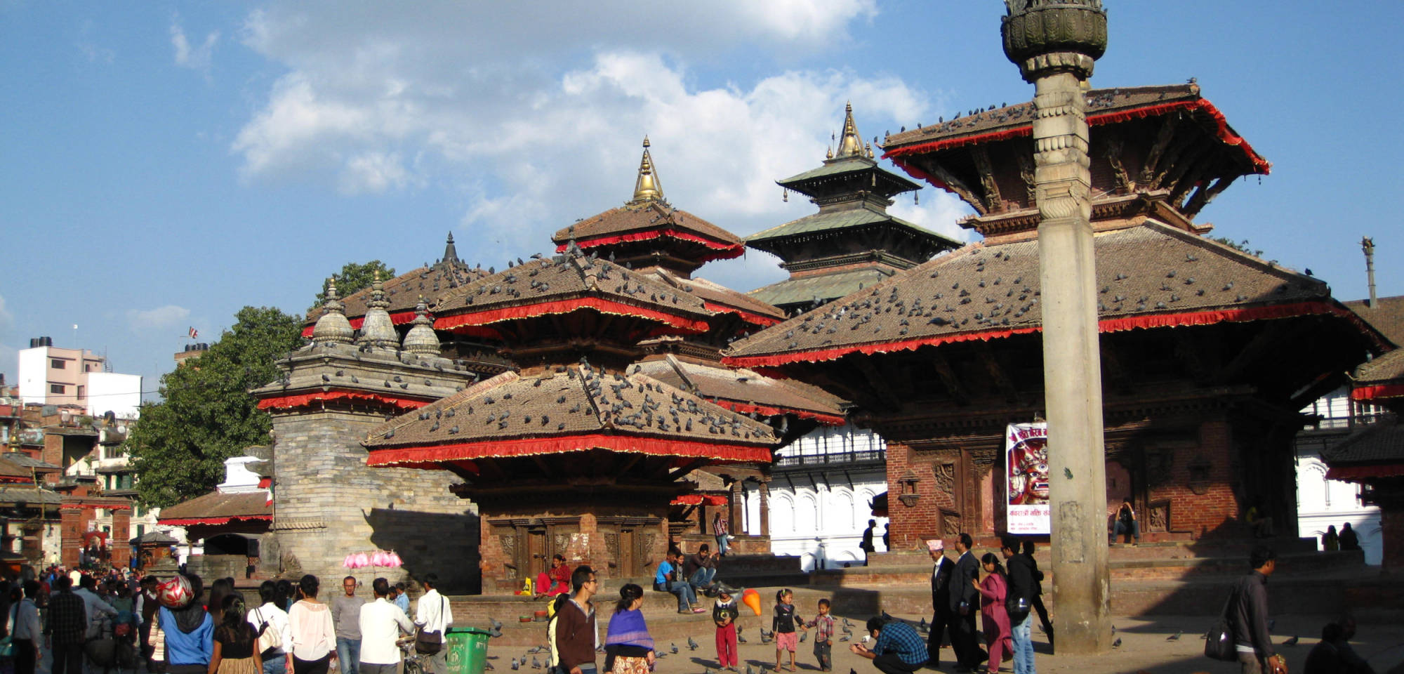 Patan Durbar Square ligt net ten zuiden van Kathmandu.